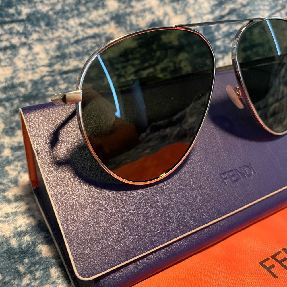 FENDI Aviator Sunglasses